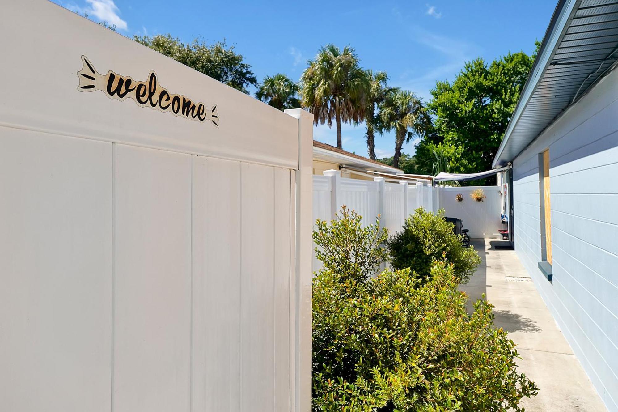 Comfortable Private Room In Tampa: The Wanderlust Exterior photo